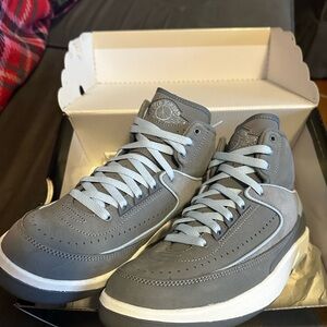 Jordan 2 women’s size 7 new cool gray